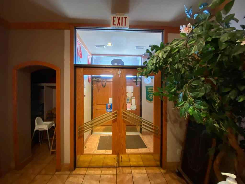 MLS® A2250225 - 5036 46 Avenue  in NONE Taber, Commercial
