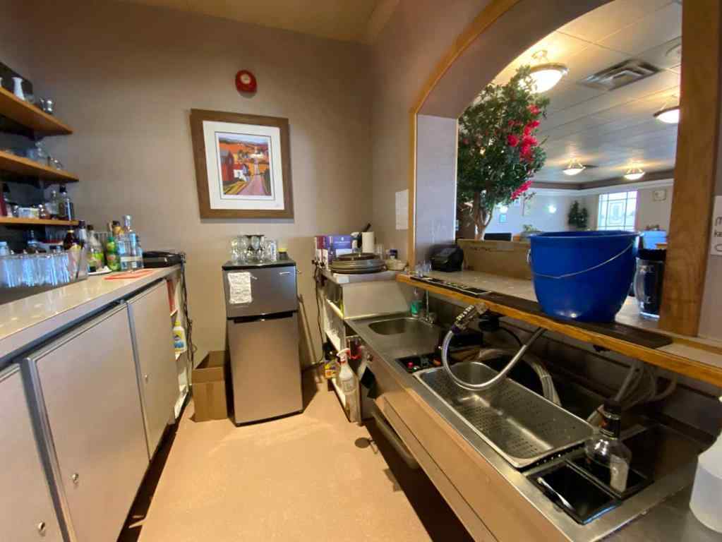 MLS® A2250225 - 5036 46 Avenue  in NONE Taber, Commercial