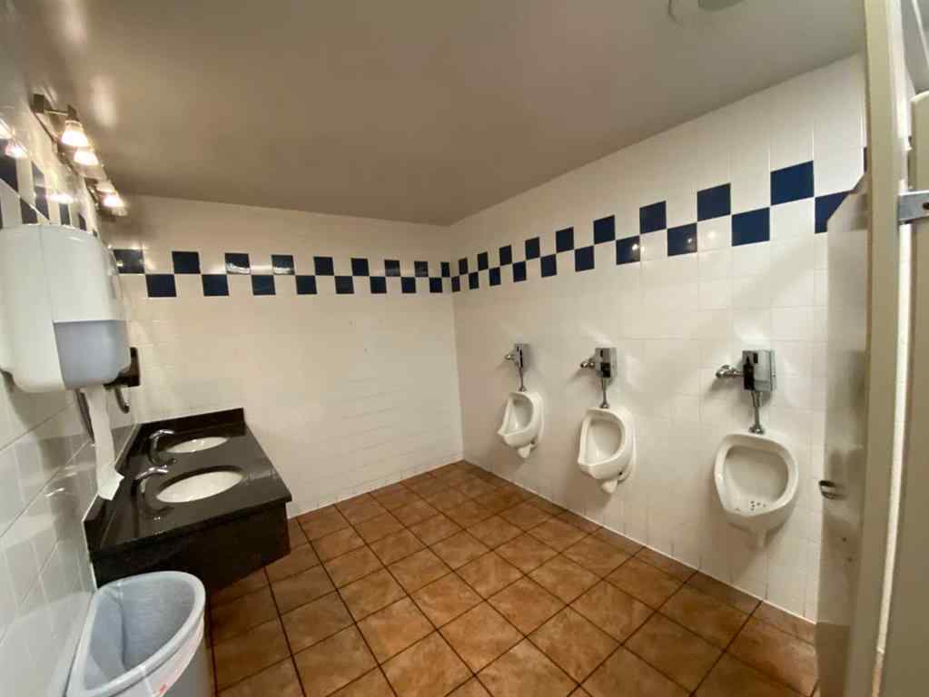 MLS® A2250225 - 5036 46 Avenue  in NONE Taber, Commercial