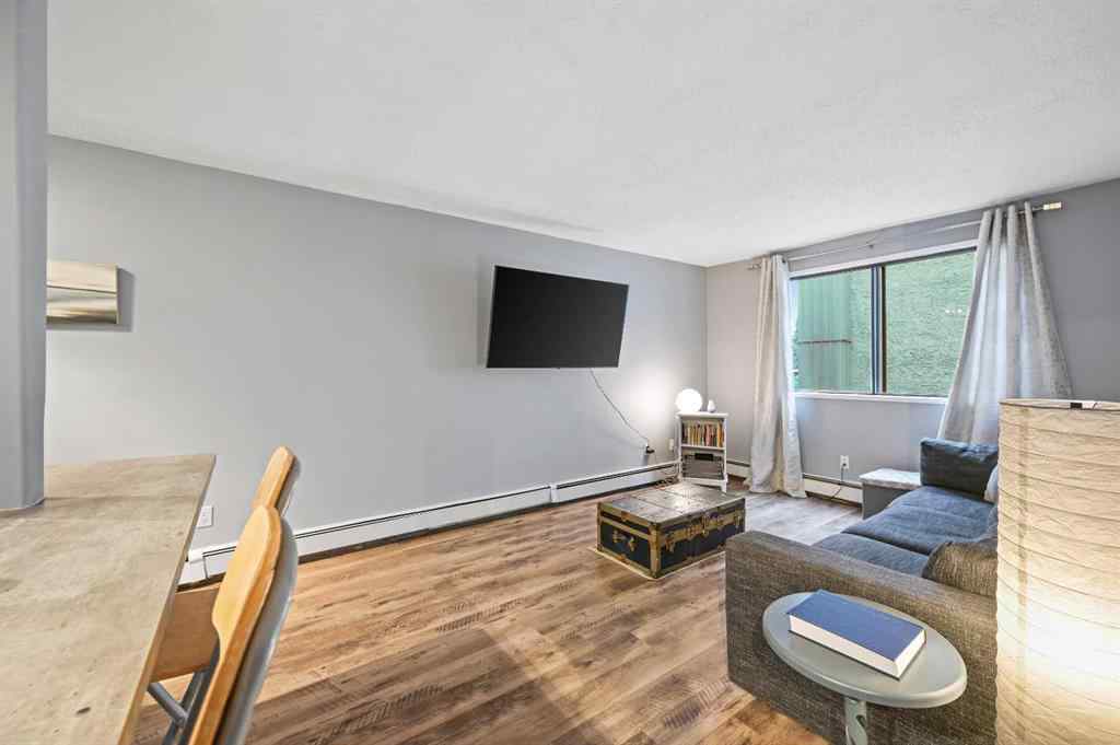 MLS® A2250233 - Unit #203 2734 17 Avenue SW in Shaganappi Calgary, Residential