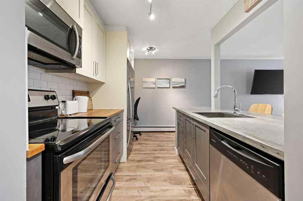 MLS® A2250233 - Unit #203 2734 17 Avenue SW in Shaganappi Calgary, Residential