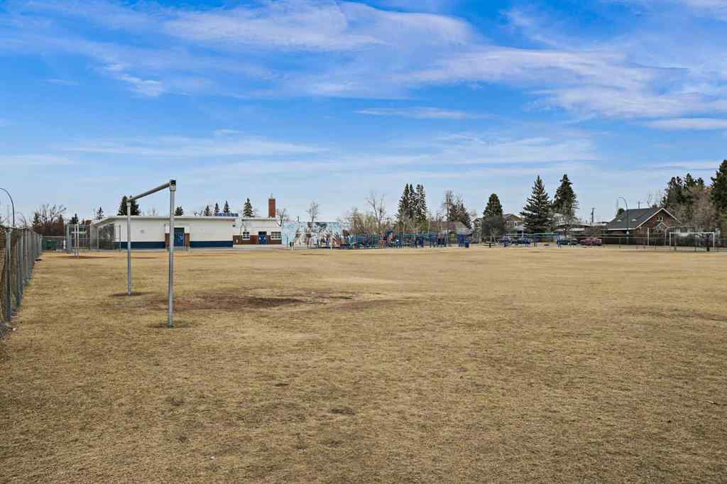 MLS® A2250233 - Unit #203 2734 17 Avenue SW in Shaganappi Calgary, Residential