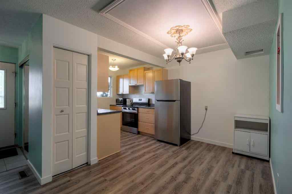 MLS® A2250235 - Unit #17 115 Lafayette Boulevard W in Varsity Village Lethbridge, Residential