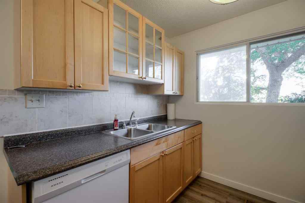 MLS® A2250235 - Unit #17 115 Lafayette Boulevard W in Varsity Village Lethbridge, Residential