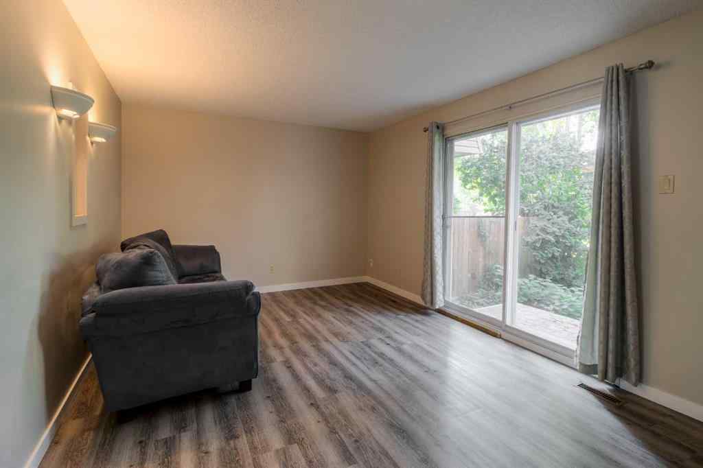 MLS® A2250235 - Unit #17 115 Lafayette Boulevard W in Varsity Village Lethbridge, Residential