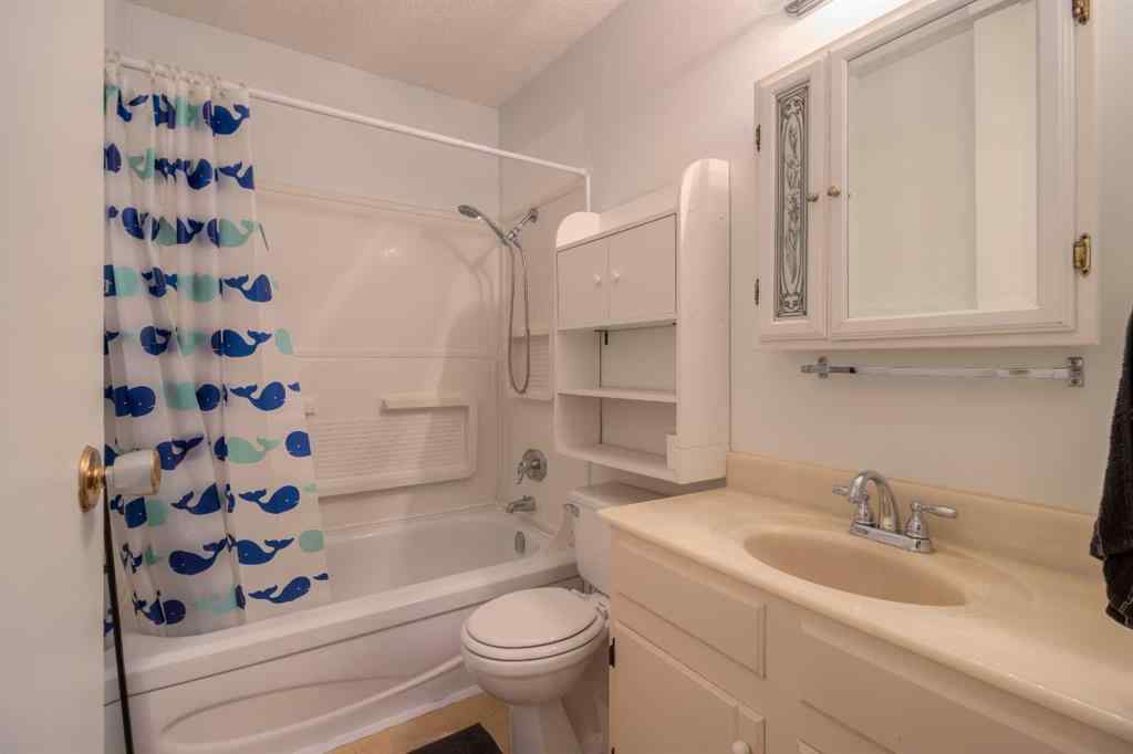 MLS® A2250235 - Unit #17 115 Lafayette Boulevard W in Varsity Village Lethbridge, Residential