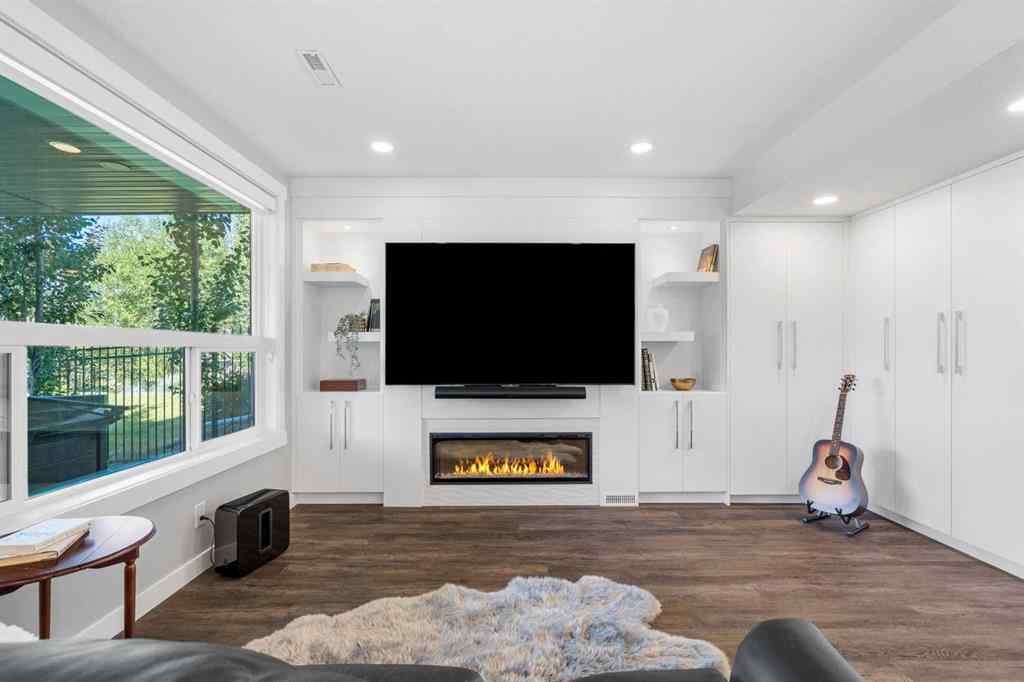 MLS® A2250237 - 117 West Grove Point SW in West Springs Calgary, Residential