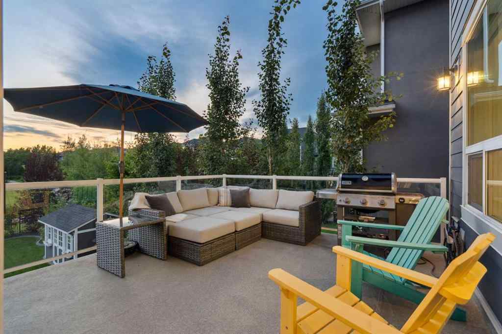MLS® A2250237 - 117 West Grove Point SW in West Springs Calgary, Residential