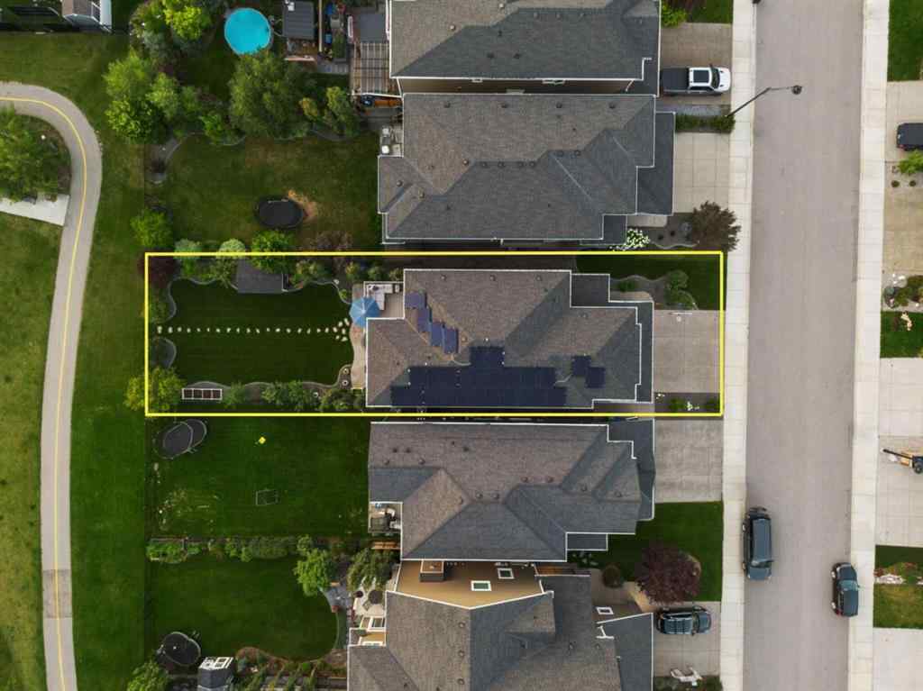 MLS® A2250237 - 117 West Grove Point SW in West Springs Calgary, Residential