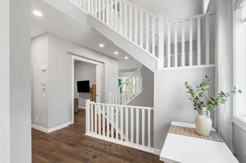 MLS® A2250237 - 117 West Grove Point SW in West Springs Calgary, Residential