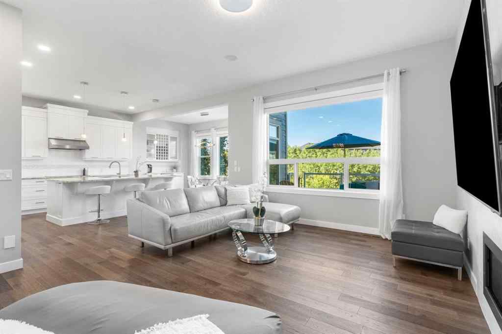 MLS® A2250237 - 117 West Grove Point SW in West Springs Calgary, Residential