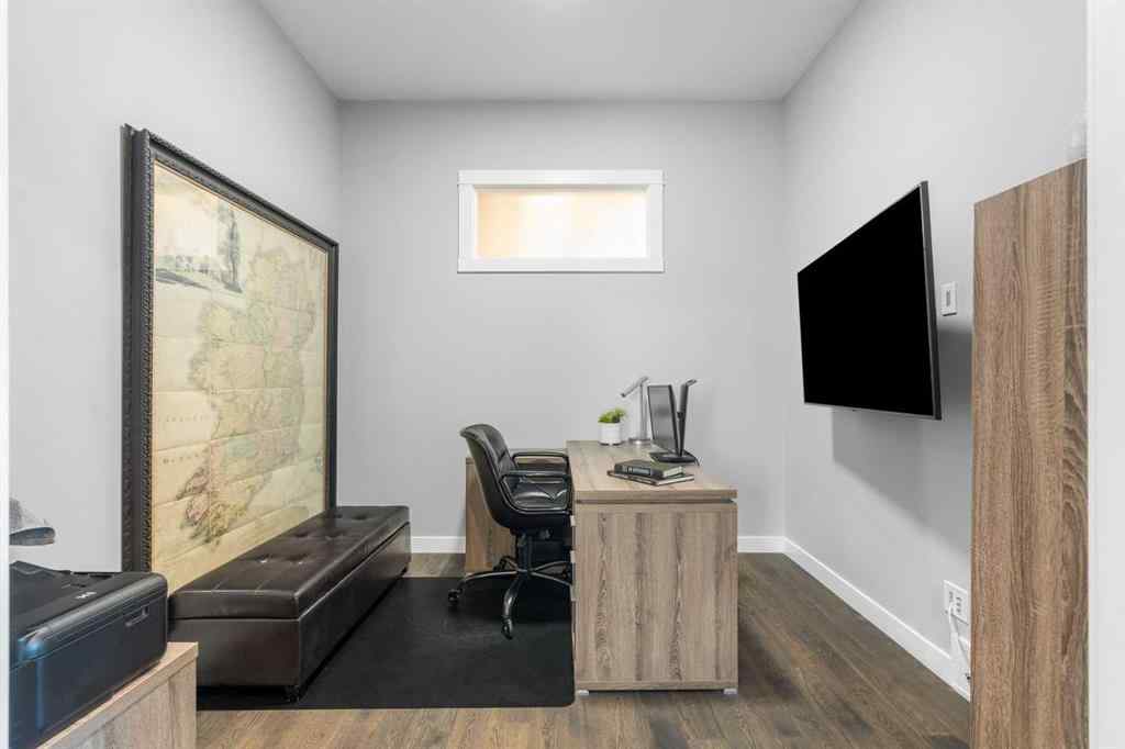 MLS® A2250237 - 117 West Grove Point SW in West Springs Calgary, Residential