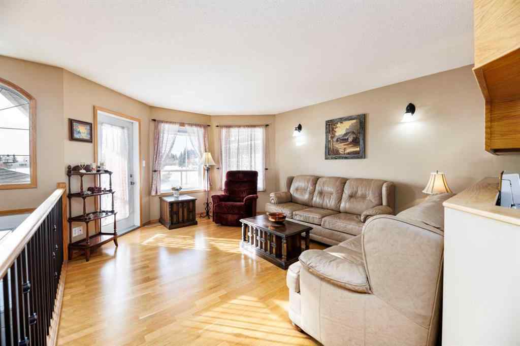 MLS® A2250241 - 4583 Eastview Crescent  in NONE Rimbey, Residential
