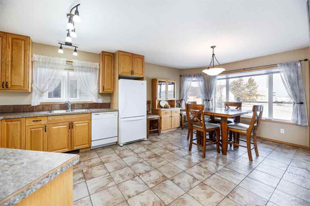 MLS® A2250241 - 4583 Eastview Crescent  in NONE Rimbey, Residential