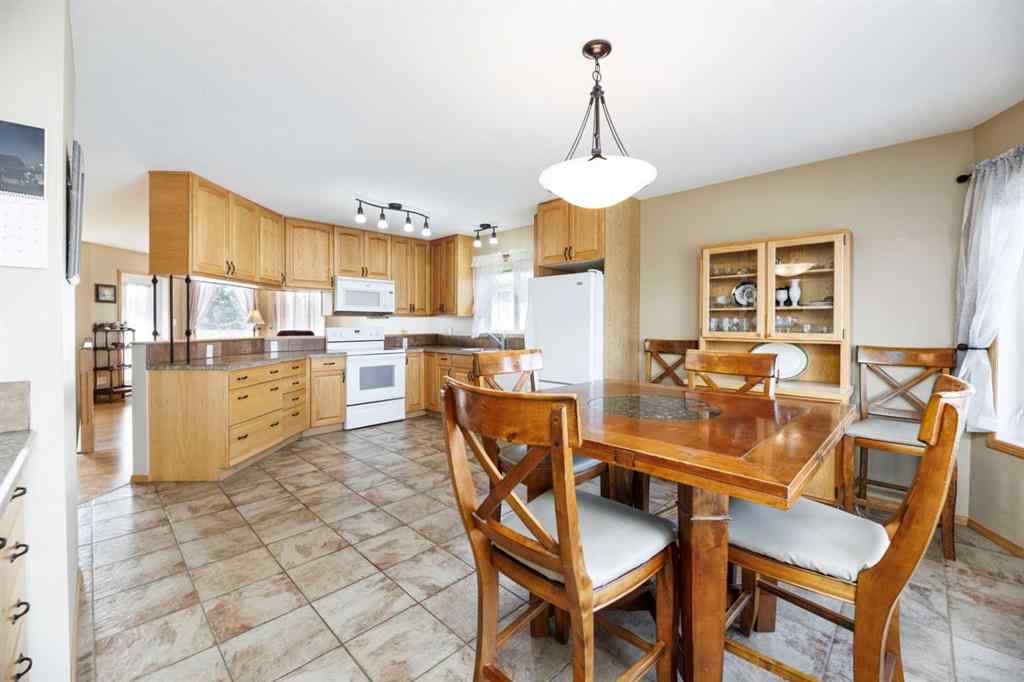 MLS® A2250241 - 4583 Eastview Crescent  in NONE Rimbey, Residential