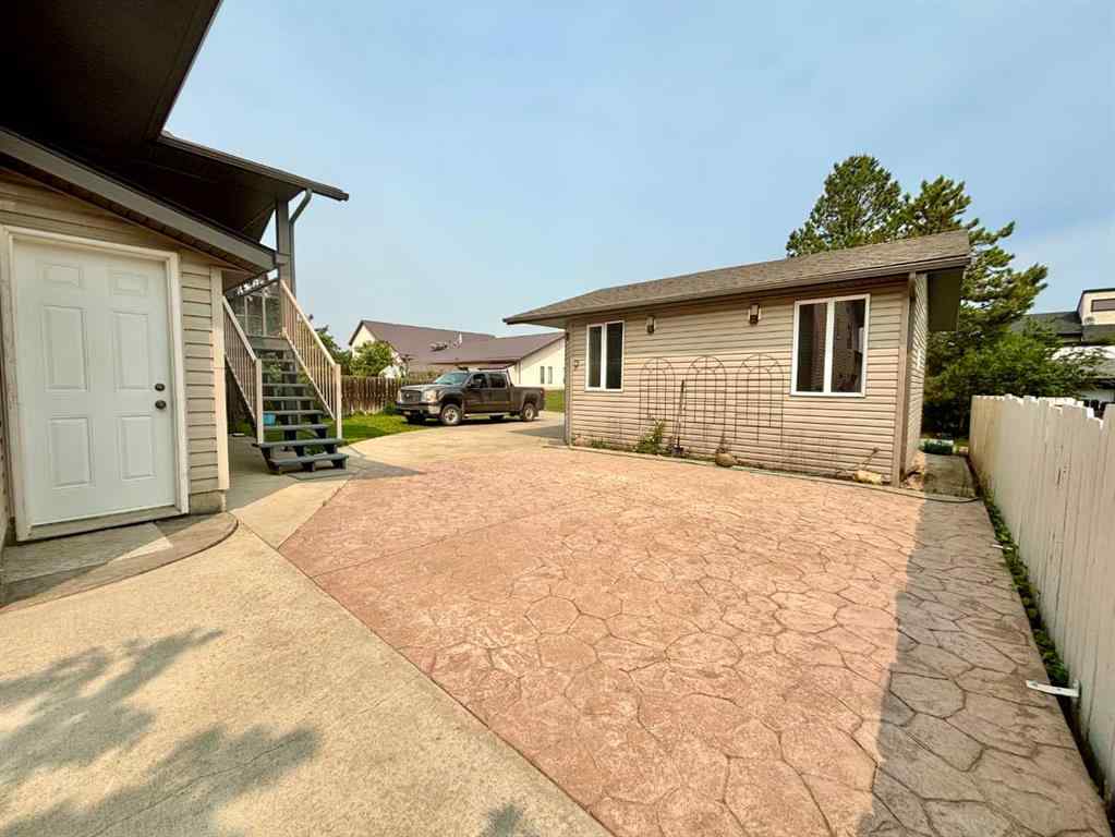 MLS® A2250241 - 4583 Eastview Crescent  in NONE Rimbey, Residential