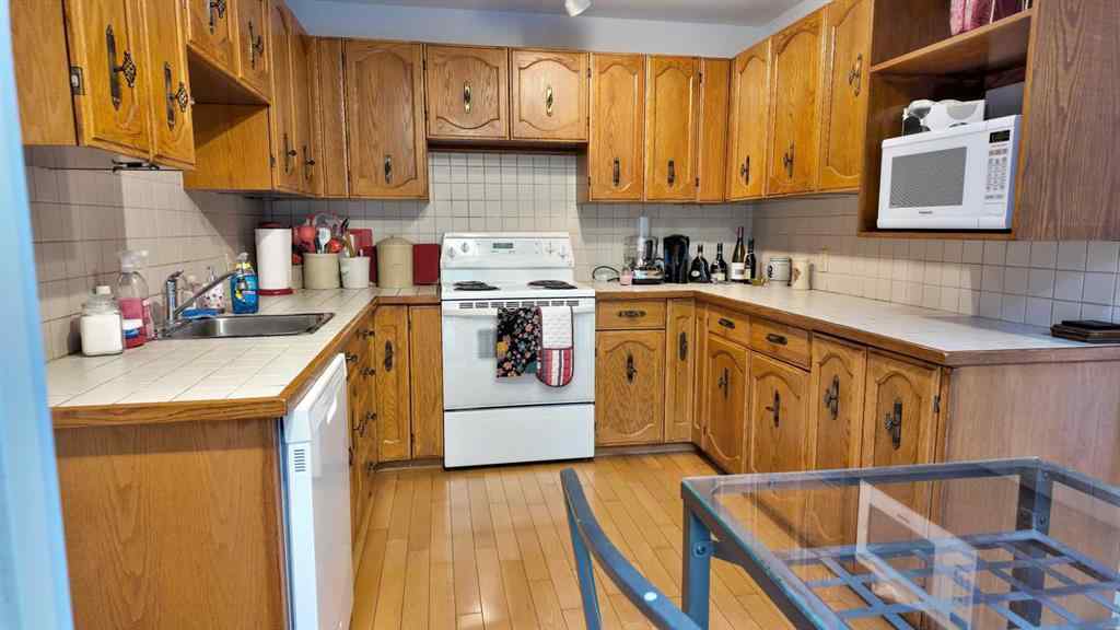 MLS® A2250248 - 908 Larch Place  in Larch Canmore, Residential