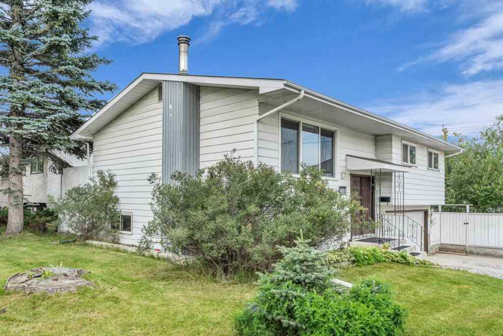 MLS® A2250254 - 403 Queen Alexandra Way SE in Queensland Calgary, Residential