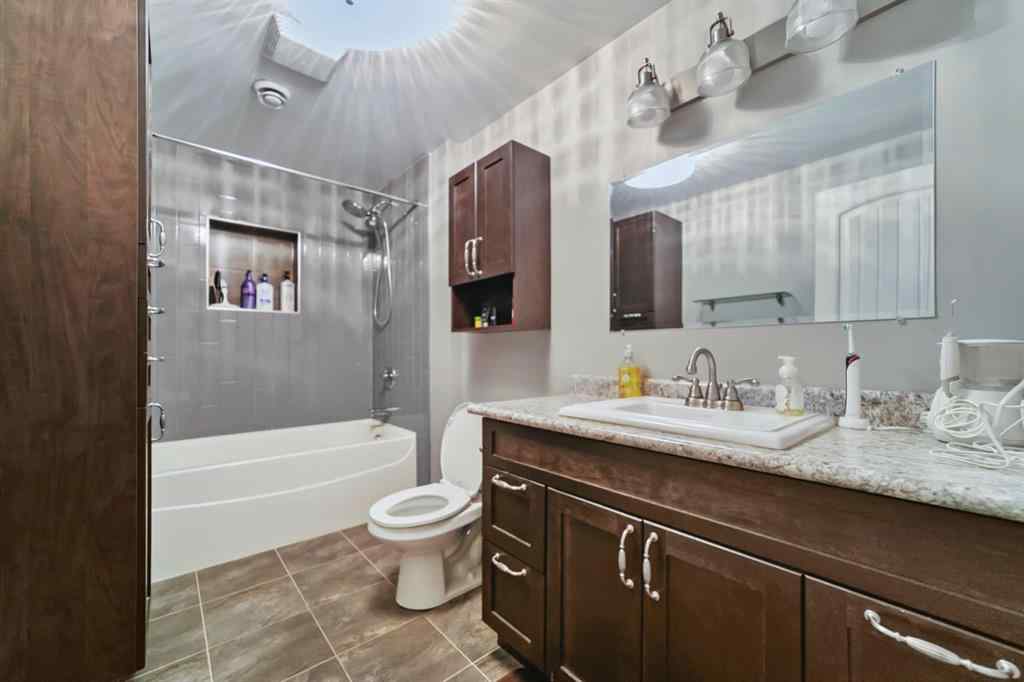 MLS® A2250257 - 5414 59 Street  in Creekside Camrose, Residential