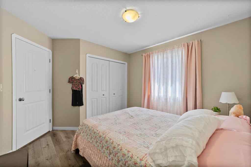 MLS® A2250257 - 5414 59 Street  in Creekside Camrose, Residential