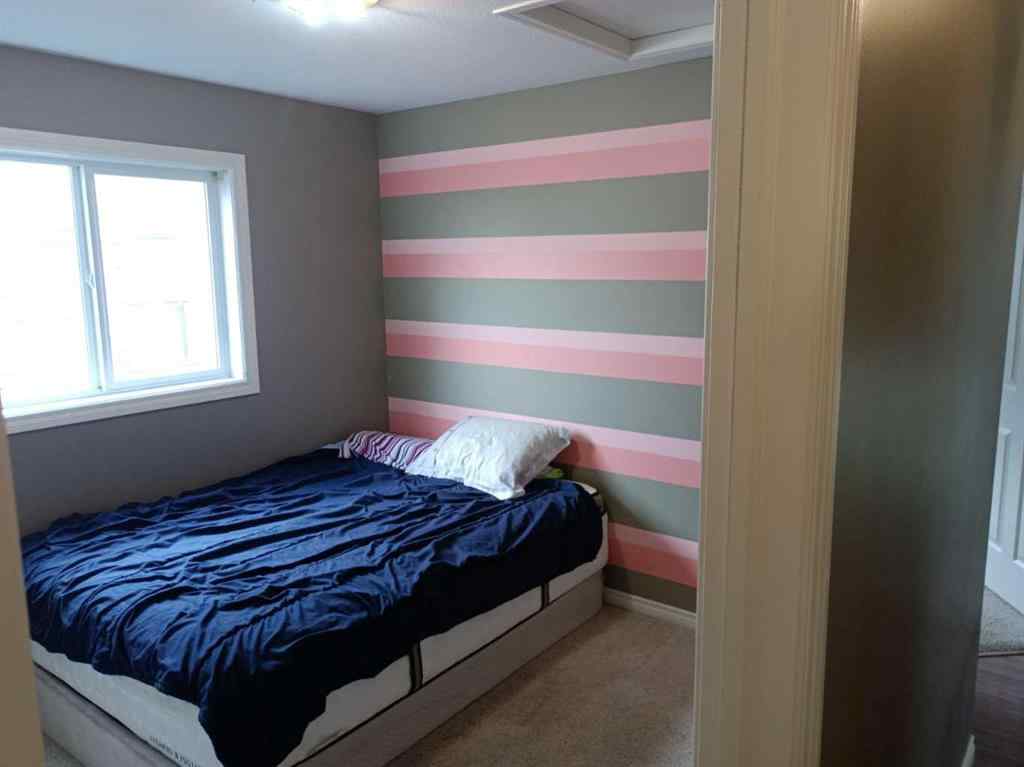 MLS® A2250258 - 2 Holsworth Place  in Hewlett Park Sylvan Lake, Residential