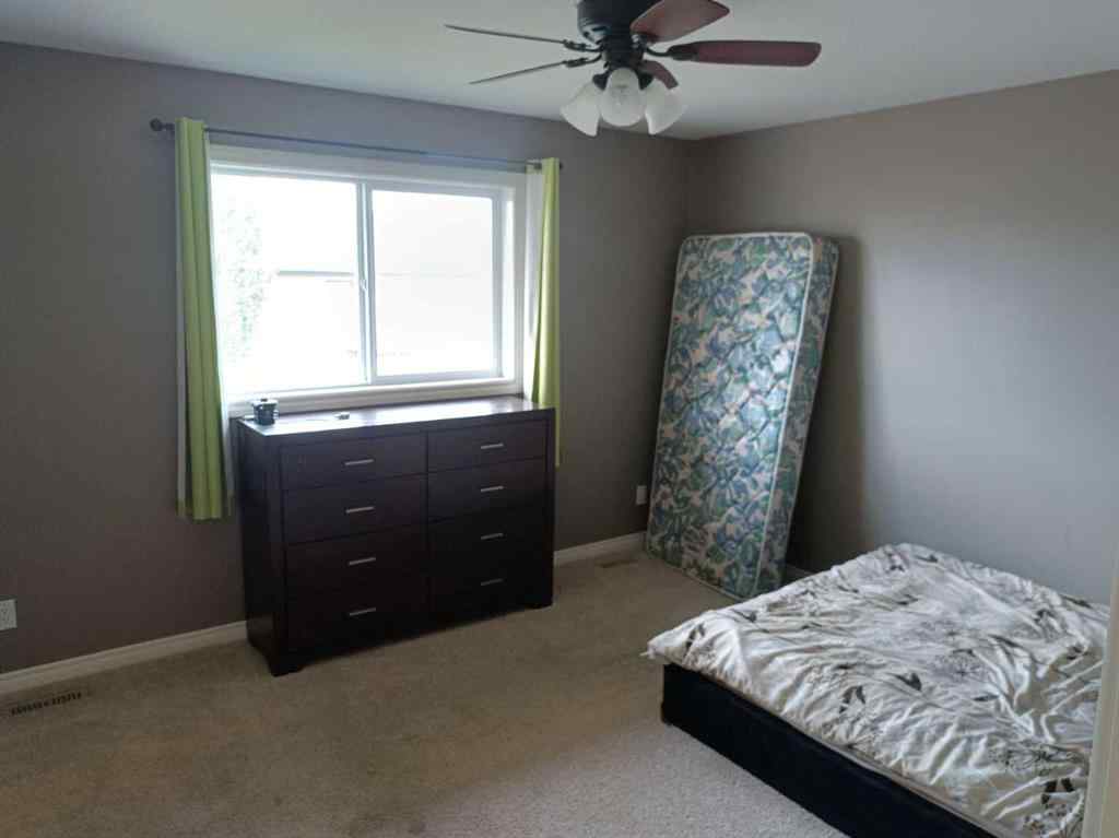 MLS® A2250258 - 2 Holsworth Place  in Hewlett Park Sylvan Lake, Residential