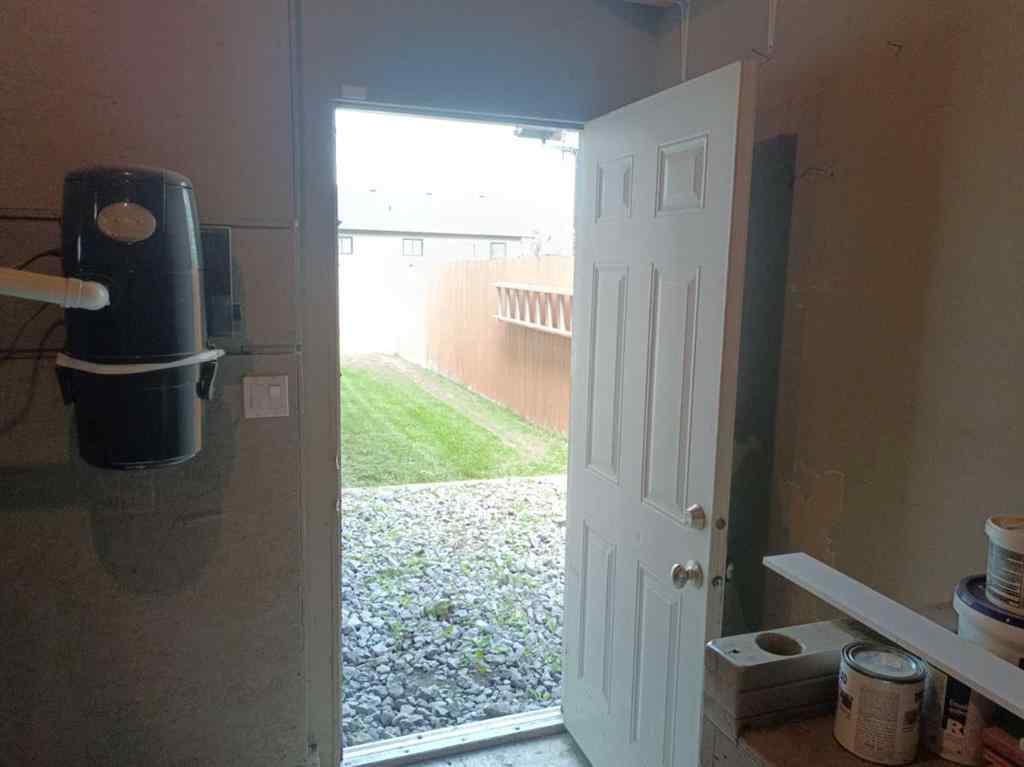 MLS® A2250258 - 2 Holsworth Place  in Hewlett Park Sylvan Lake, Residential