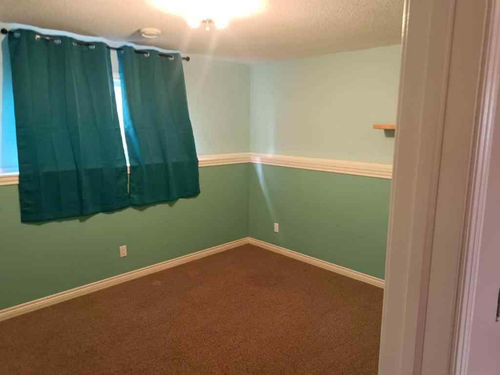 MLS® A2250258 - 2 Holsworth Place  in Hewlett Park Sylvan Lake, Residential