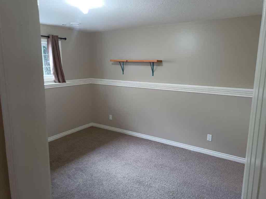MLS® A2250258 - 2 Holsworth Place  in Hewlett Park Sylvan Lake, Residential