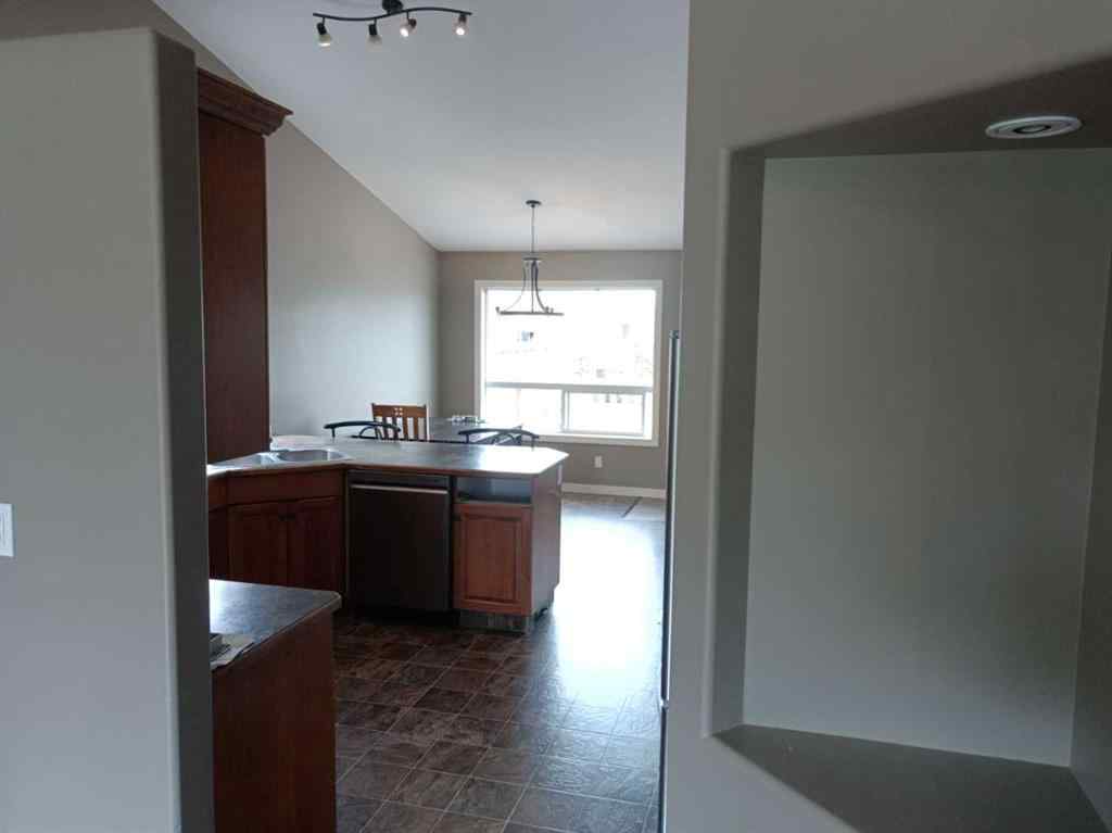 MLS® A2250258 - 2 Holsworth Place  in Hewlett Park Sylvan Lake, Residential