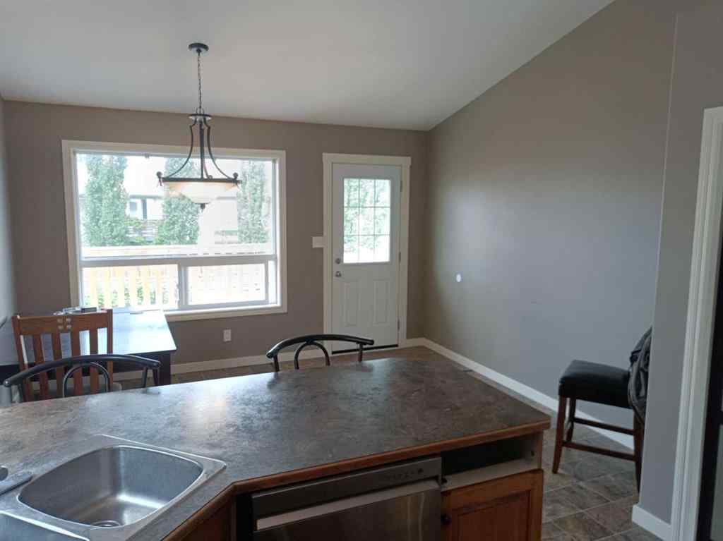 MLS® A2250258 - 2 Holsworth Place  in Hewlett Park Sylvan Lake, Residential