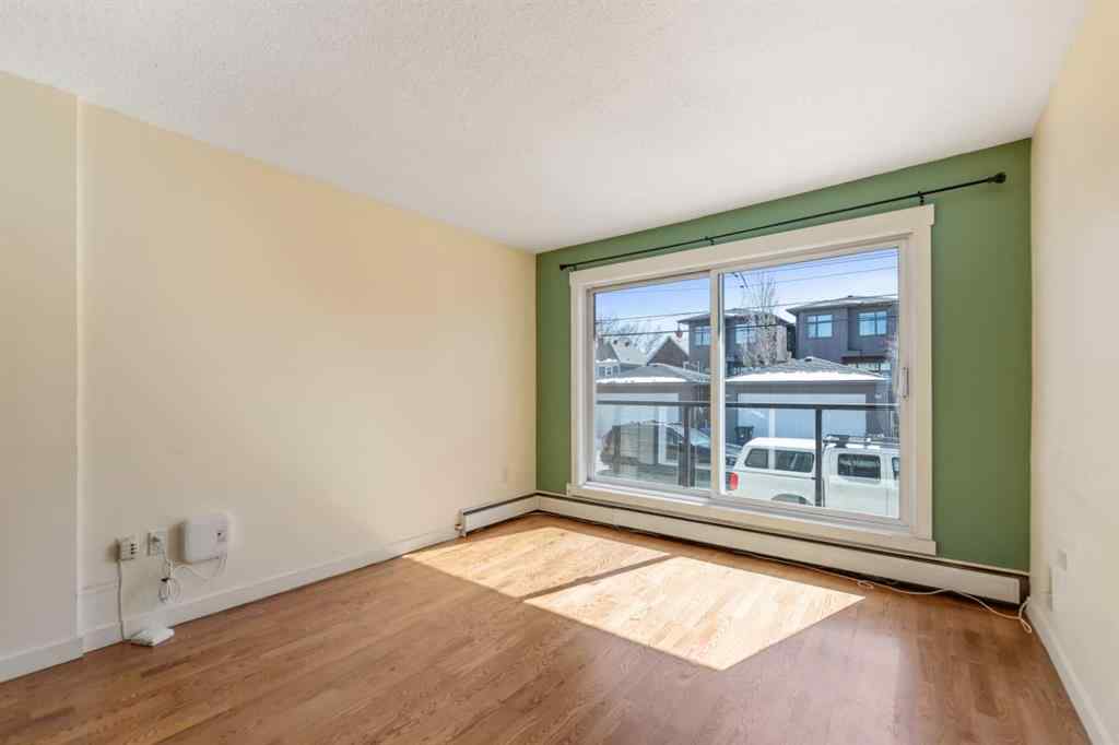 MLS® A2250262 - Unit #10 1717 Westmount Road NW in Hillhurst Calgary, Residential