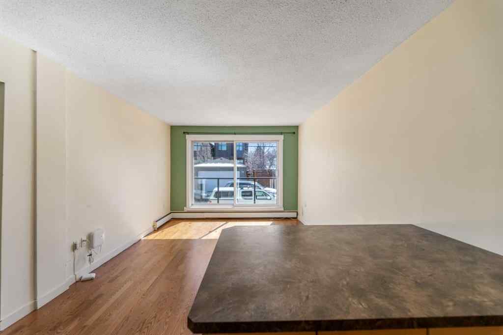 MLS® A2250262 - Unit #10 1717 Westmount Road NW in Hillhurst Calgary, Residential
