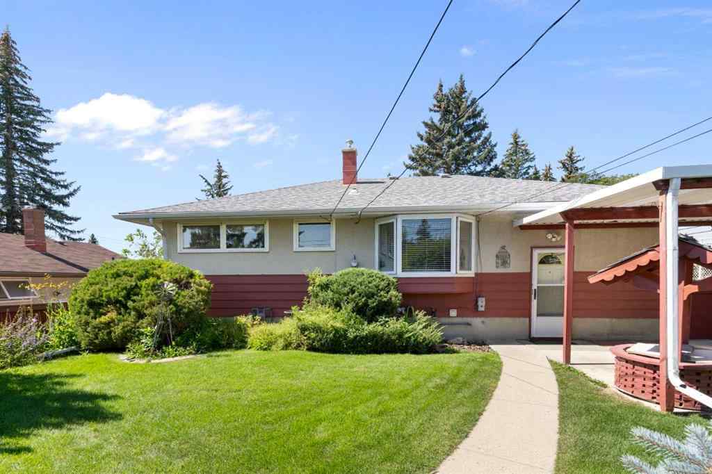 MLS® A2250264 - 16 Chatham Drive NW in Charleswood Calgary, Residential