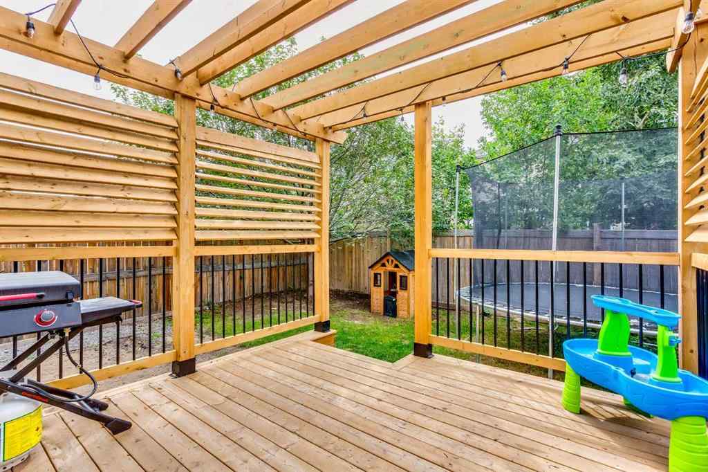 MLS® A2250276 - 523 Windbrook Heights SW in Windsong Airdrie, Residential