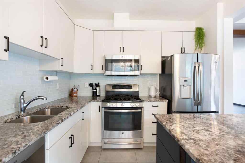 MLS® A2250276 - 523 Windbrook Heights SW in Windsong Airdrie, Residential