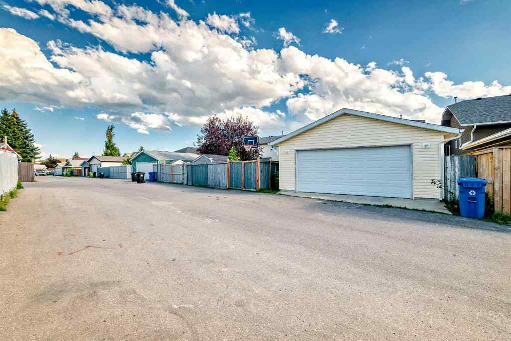MLS® A2250279 - 181 Martinglen Way NE in Martindale Calgary, Residential