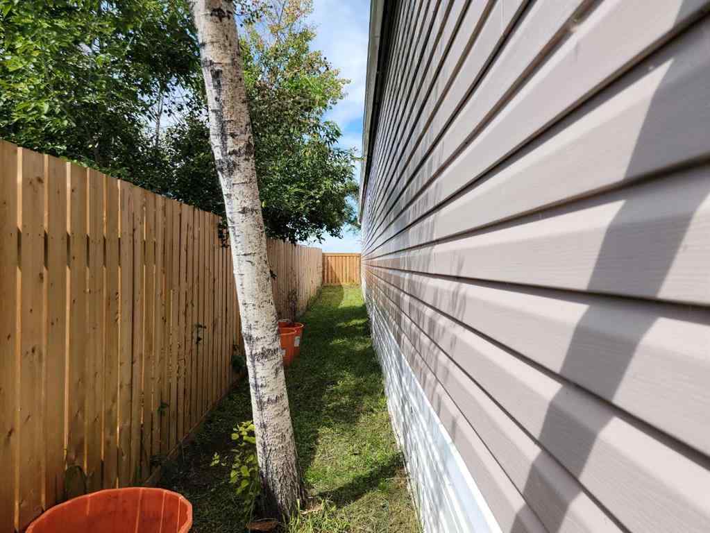 MLS® A2250308 - 4447 Park Crescent  in NONE Coronation, Residential