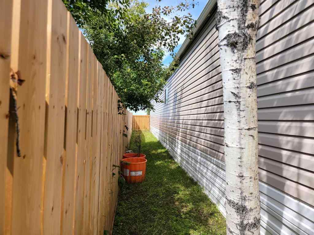 MLS® A2250308 - 4447 Park Crescent  in NONE Coronation, Residential