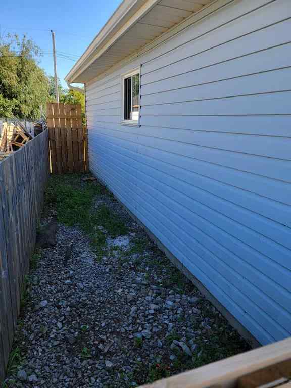 MLS® A2250308 - 4447 Park Crescent  in NONE Coronation, Residential