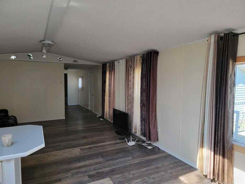 MLS® A2250308 - 4447 Park Crescent  in NONE Coronation, Residential
