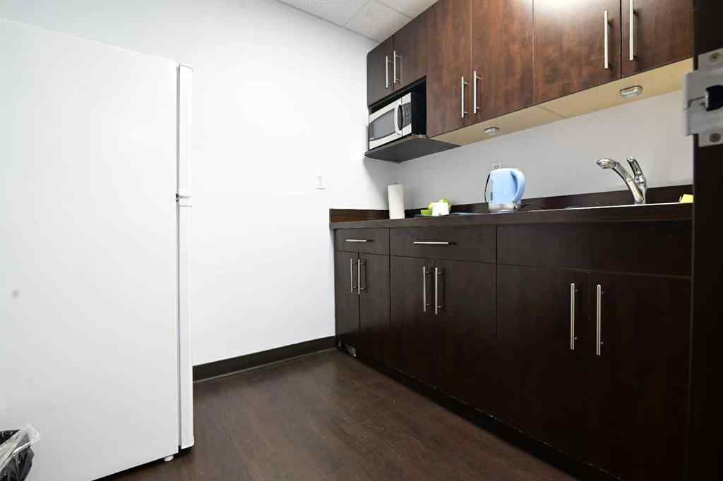 MLS® A2250318 - 6108 Bowness Road NW in Bowness Calgary, Commercial