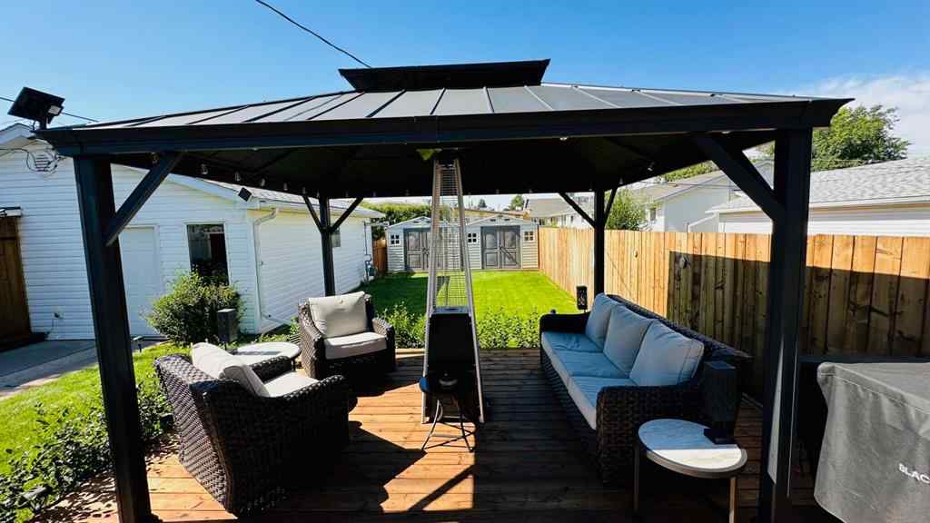 MLS® A2250324 - 411 8 Street E   in Riverview Park Drumheller, Residential
