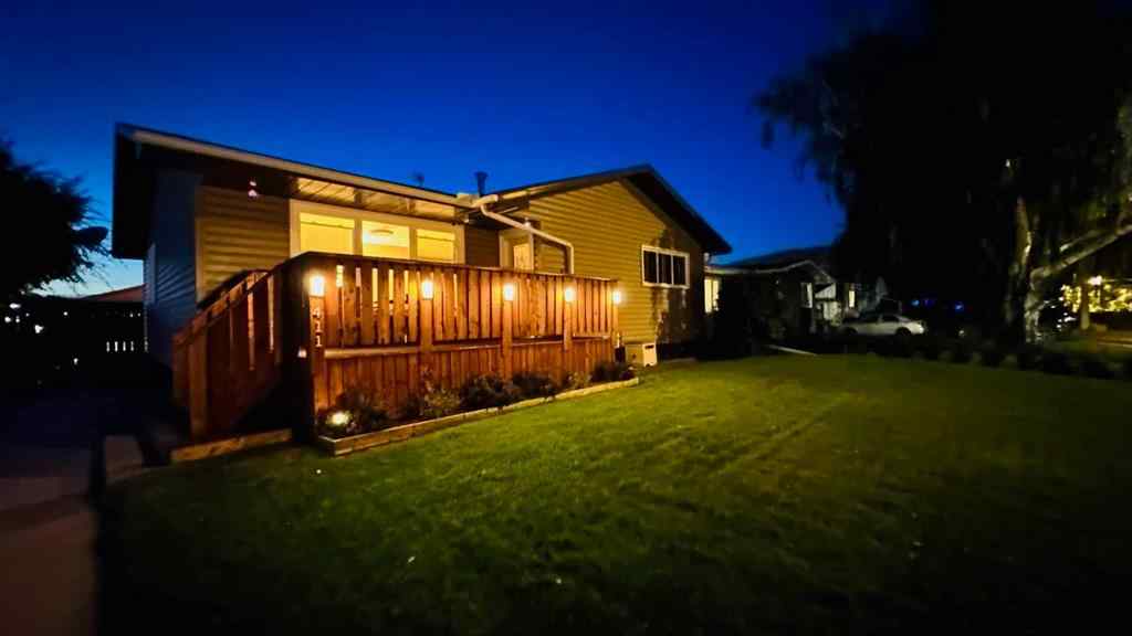 MLS® A2250324 - 411 8 Street E   in Riverview Park Drumheller, Residential