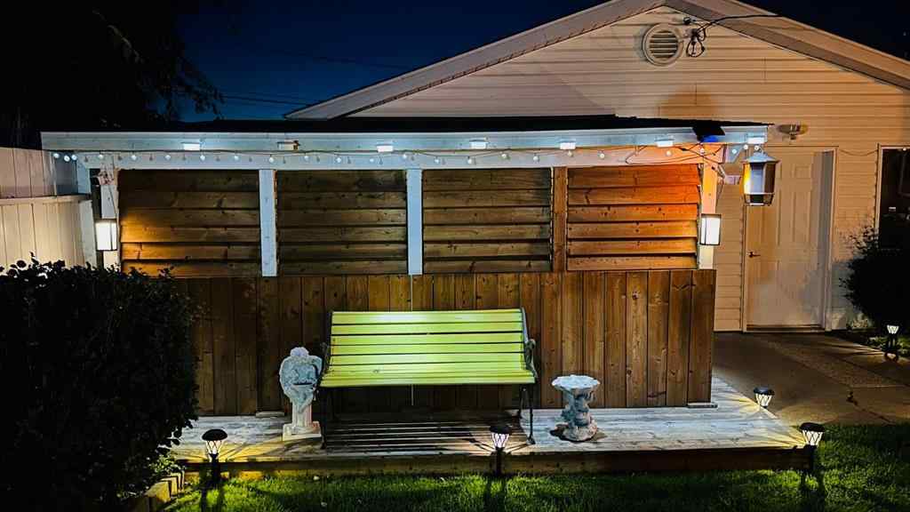 MLS® A2250324 - 411 8 Street E   in Riverview Park Drumheller, Residential