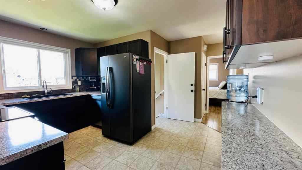 MLS® A2250324 - 411 8 Street E   in Riverview Park Drumheller, Residential