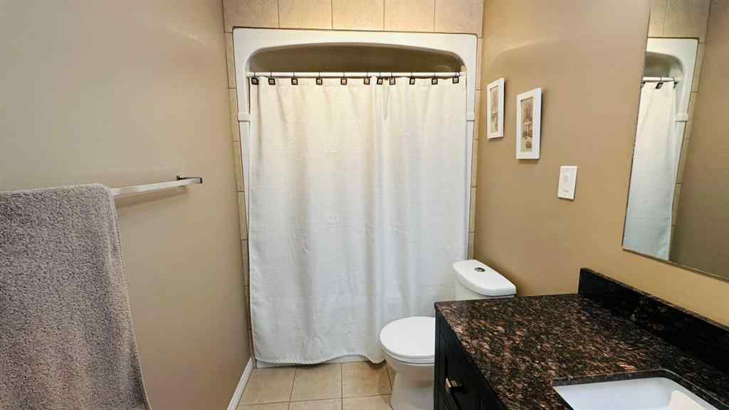 MLS® A2250324 - 411 8 Street E   in Riverview Park Drumheller, Residential