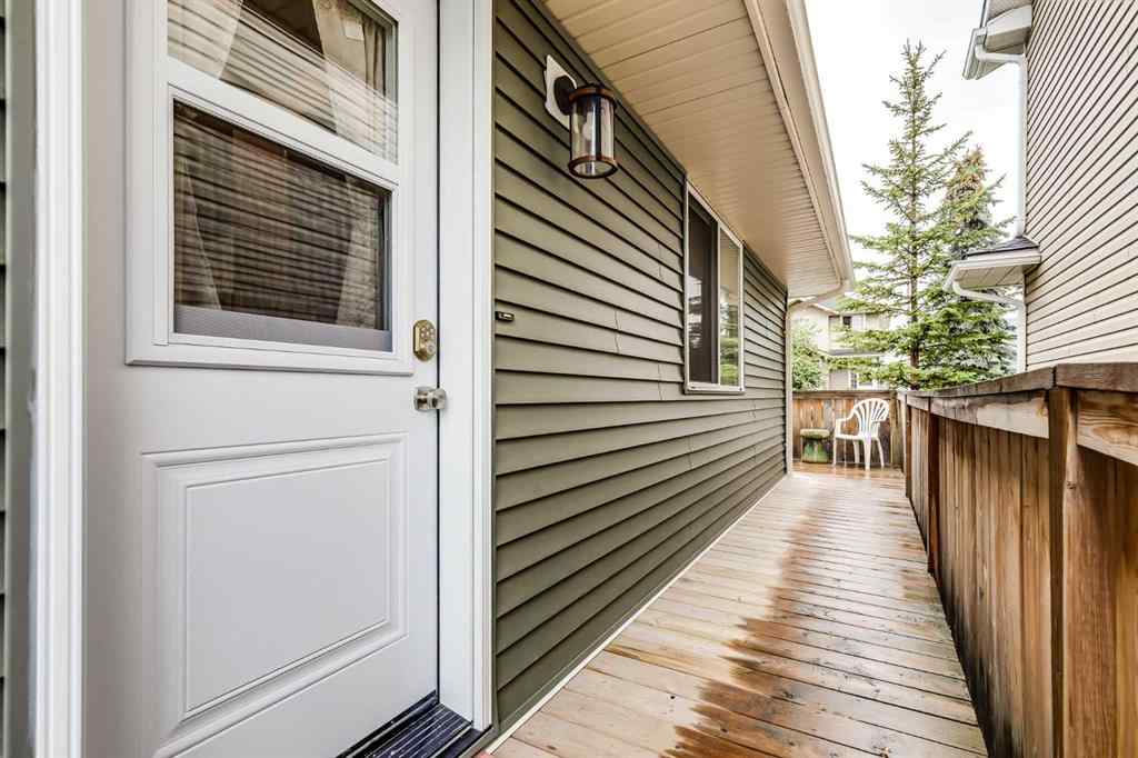 MLS® A2250325 - 19 Martinwood Court NE in Martindale Calgary, Residential