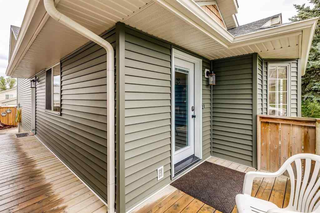 MLS® A2250325 - 19 Martinwood Court NE in Martindale Calgary, Residential