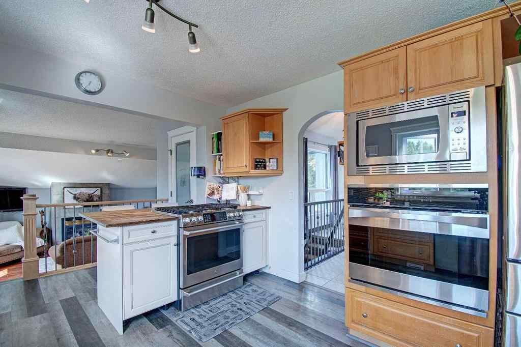MLS® A2250332 - 104 Hill Spring Meadows  in Big Hill Springs Est Rural Rocky View County, Residential